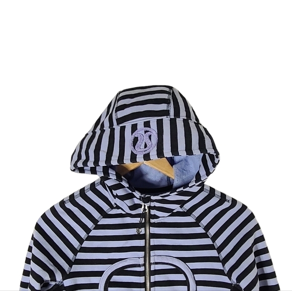 Lululemon Scuba Hoodie *Stretch in Sea Stripe Printed Polar Haze Black Size 2 - Picture 9 of 16